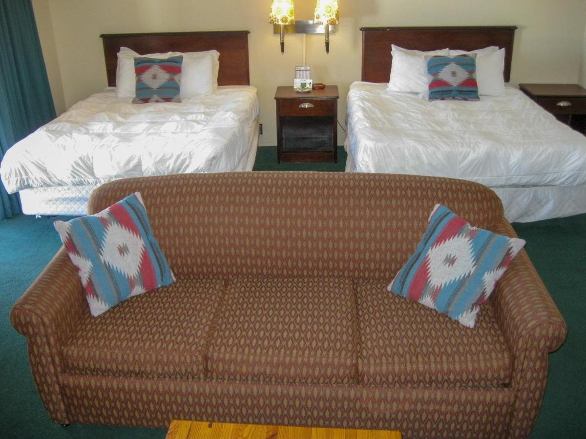 Cedar Hill Lodge Saint Ignace Ngoại thất bức ảnh
